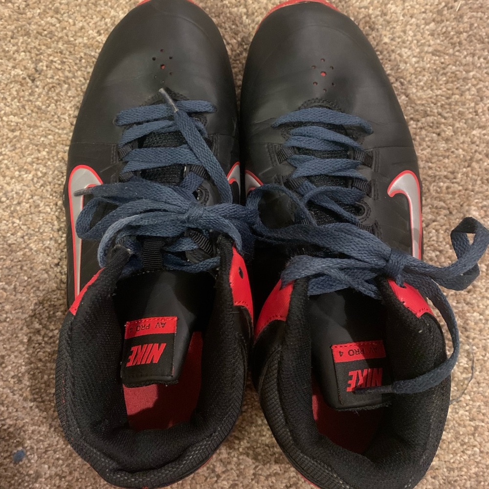 Kids basketball shoes